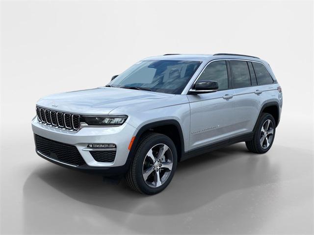 new 2024 Jeep Grand Cherokee car, priced at $39,454