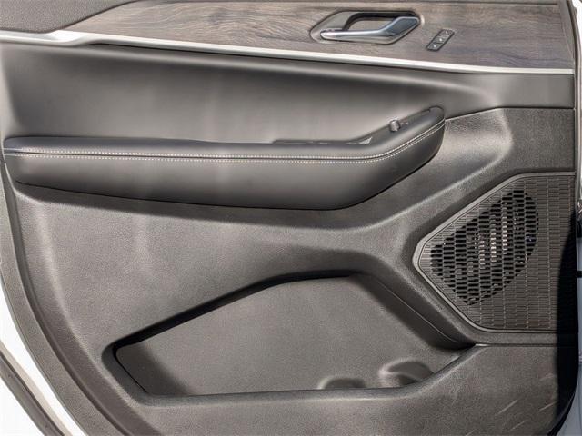 new 2025 Jeep Grand Cherokee car, priced at $41,926