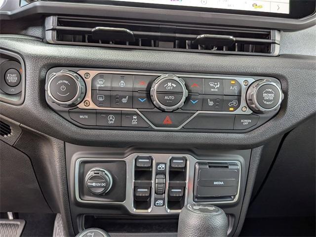 new 2025 Jeep Wrangler car, priced at $48,095
