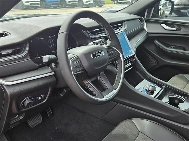 new 2025 Jeep Grand Cherokee car, priced at $41,761