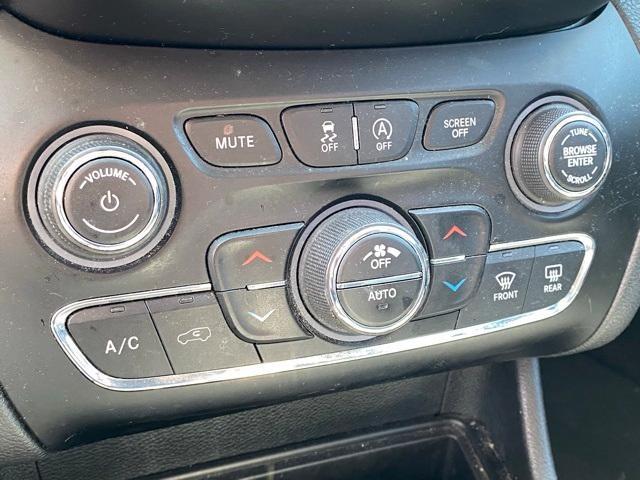 used 2019 Jeep Cherokee car, priced at $11,940
