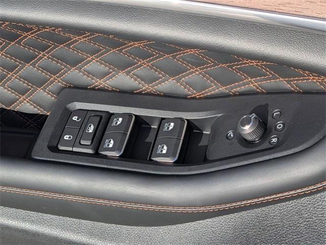 new 2025 Jeep Grand Cherokee car, priced at $56,929