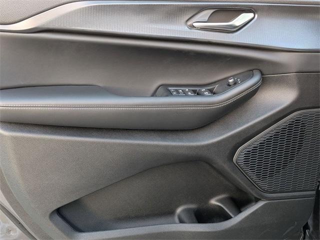 new 2025 Jeep Grand Cherokee L car