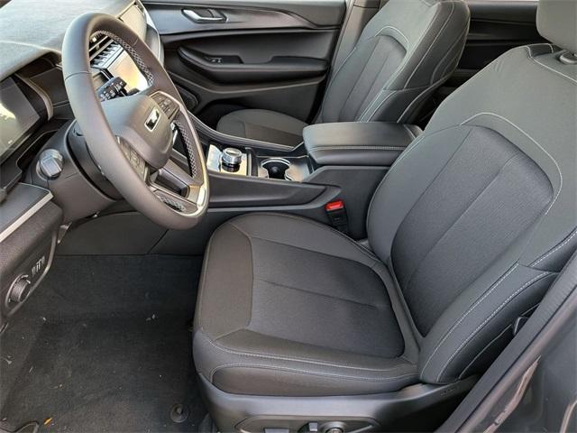 new 2025 Jeep Grand Cherokee L car