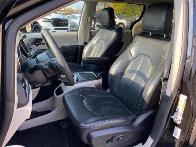 used 2022 Chrysler Pacifica car, priced at $21,999