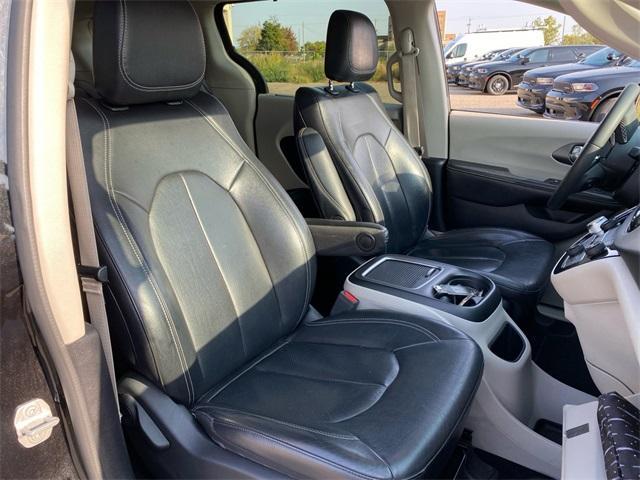 used 2022 Chrysler Pacifica car, priced at $21,999