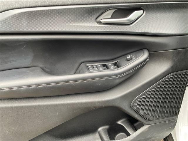 used 2023 Jeep Grand Cherokee L car, priced at $30,873