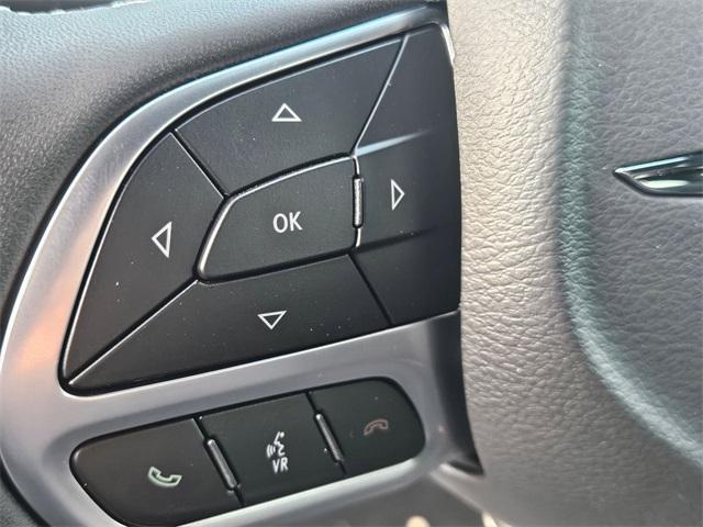 new 2025 Chrysler Pacifica car, priced at $41,596