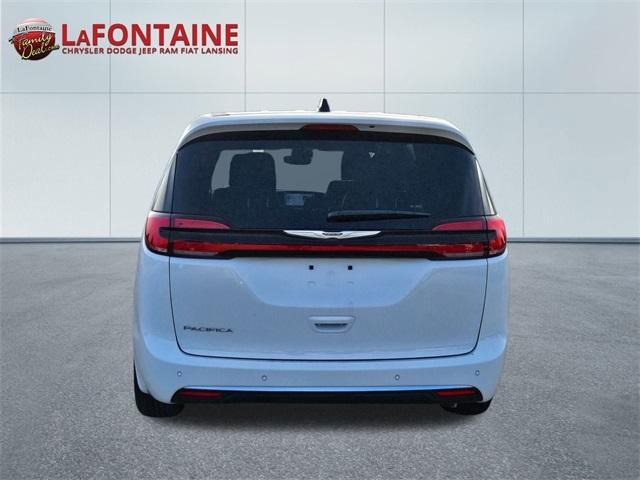 new 2025 Chrysler Pacifica car, priced at $41,596