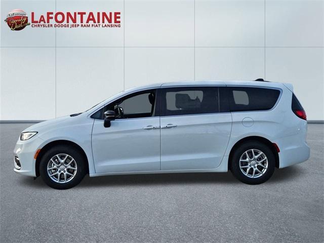 new 2025 Chrysler Pacifica car, priced at $41,596