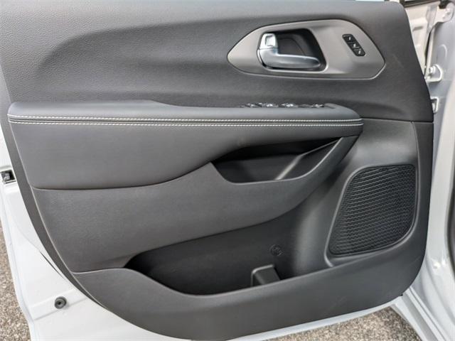 new 2026 Chrysler Pacifica car, priced at $36,955