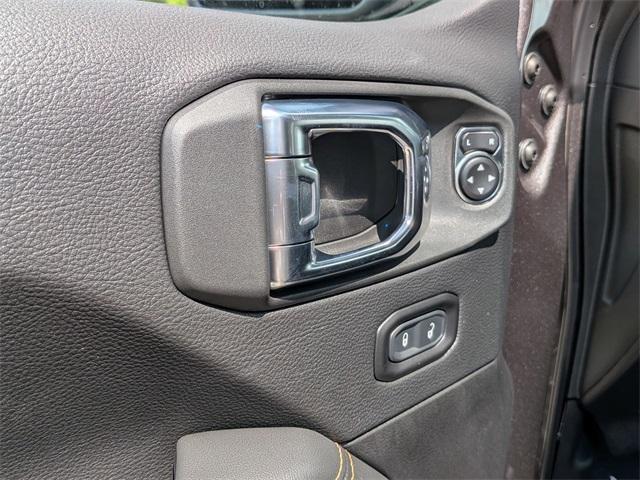 new 2025 Jeep Wrangler car, priced at $50,977