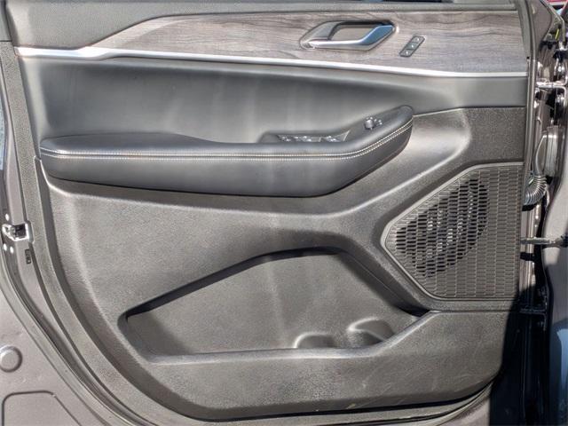 used 2024 Jeep Grand Cherokee car, priced at $35,312