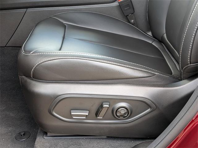 new 2025 Jeep Grand Cherokee car, priced at $44,585
