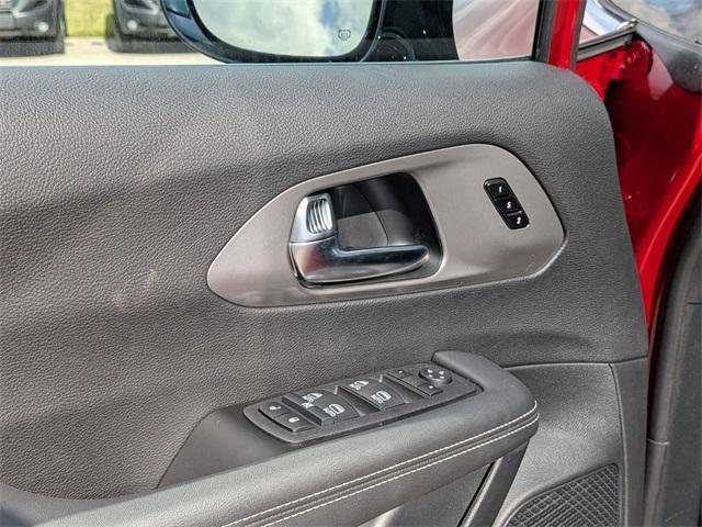 new 2025 Chrysler Pacifica car, priced at $43,114