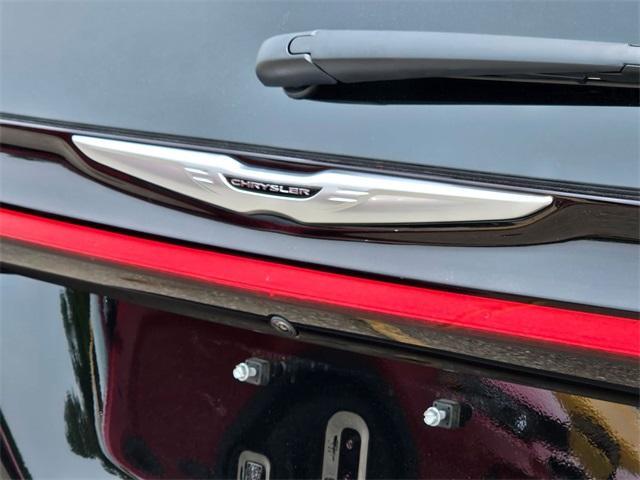 new 2025 Chrysler Pacifica car, priced at $42,406