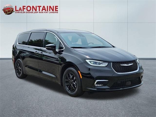 new 2025 Chrysler Pacifica car, priced at $42,406