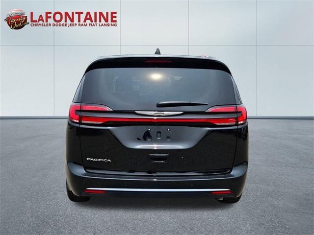 new 2025 Chrysler Pacifica car, priced at $42,406