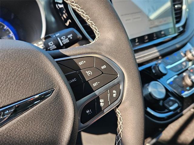 new 2025 Chrysler Pacifica car, priced at $42,020
