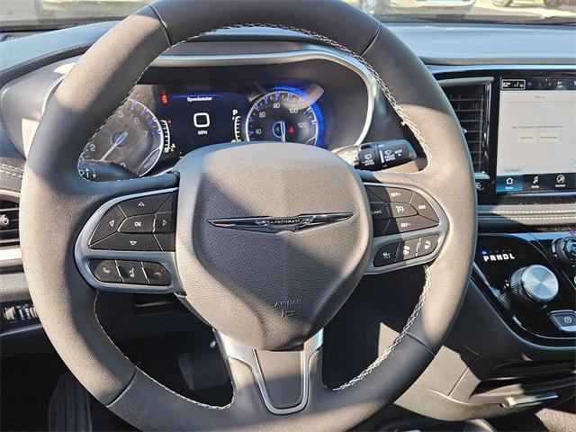 new 2025 Chrysler Pacifica car, priced at $42,020