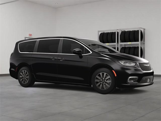 new 2025 Chrysler Pacifica Hybrid car, priced at $47,004