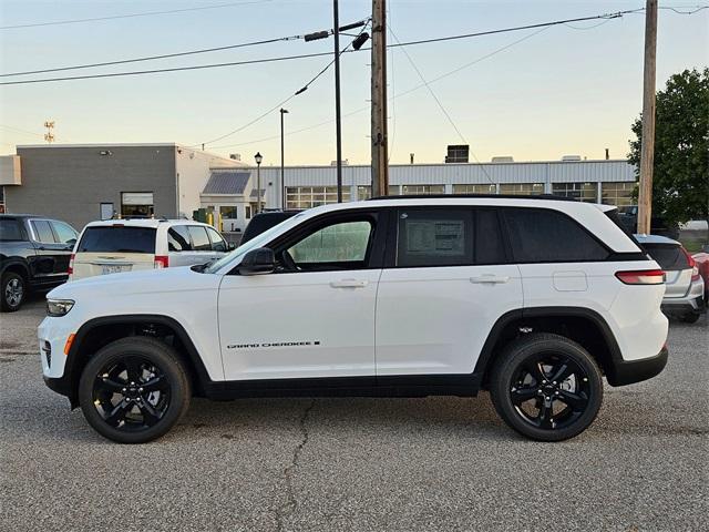 new 2025 Jeep Grand Cherokee car, priced at $39,901