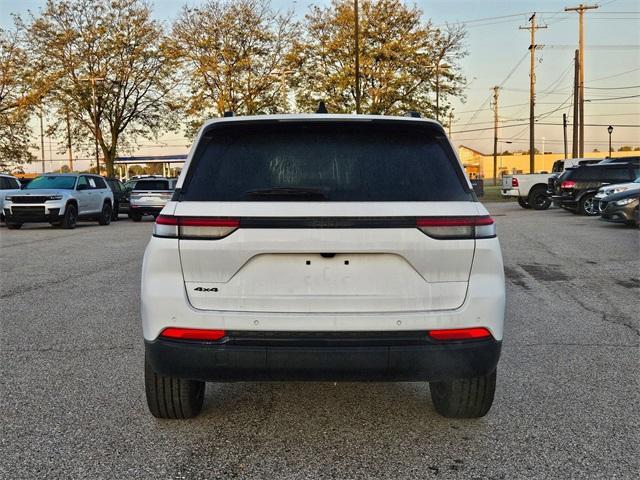new 2025 Jeep Grand Cherokee car, priced at $39,901