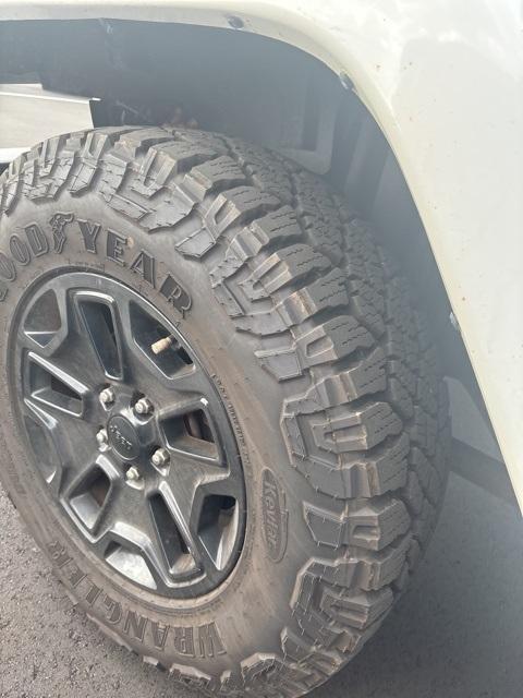 used 2013 Jeep Wrangler Unlimited car, priced at $15,797