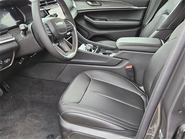 new 2025 Jeep Grand Cherokee car, priced at $42,435