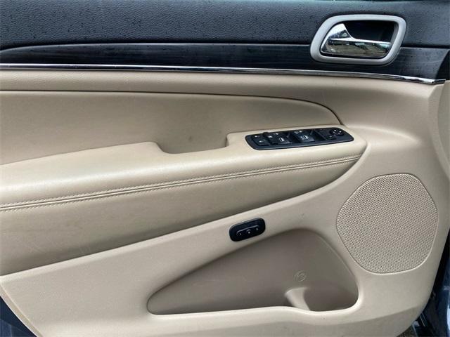 used 2021 Jeep Grand Cherokee car, priced at $25,665