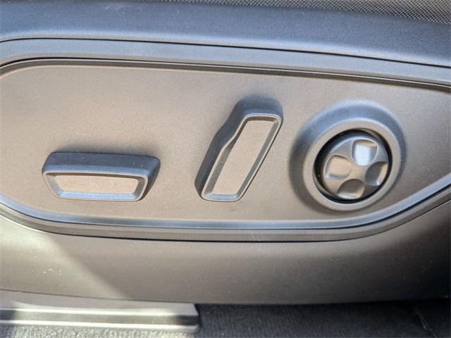 new 2025 Jeep Grand Cherokee car, priced at $40,410