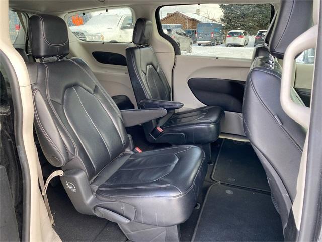 used 2022 Chrysler Pacifica car, priced at $22,000