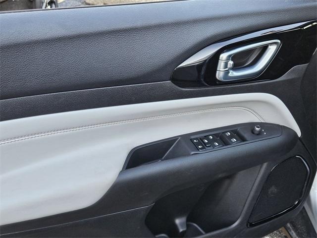 new 2025 Jeep Compass car, priced at $28,605