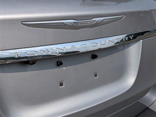 used 2014 Chrysler Town & Country car, priced at $4,495