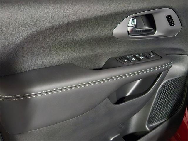 new 2026 Chrysler Pacifica car, priced at $39,213