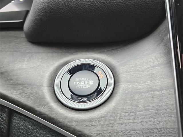 new 2025 Jeep Grand Cherokee car, priced at $40,956