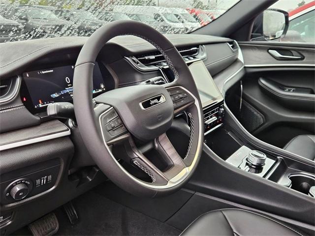 new 2025 Jeep Grand Cherokee car, priced at $40,956