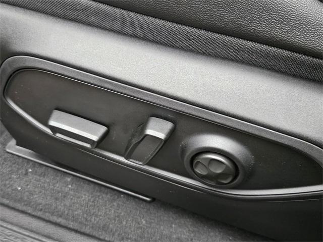 new 2025 Jeep Grand Cherokee car, priced at $40,956