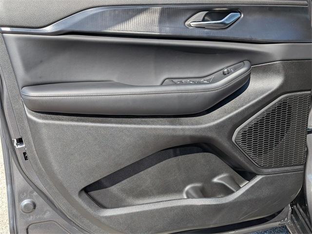 new 2025 Jeep Grand Cherokee car, priced at $38,817