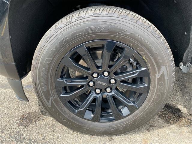 used 2022 GMC Canyon car, priced at $26,971