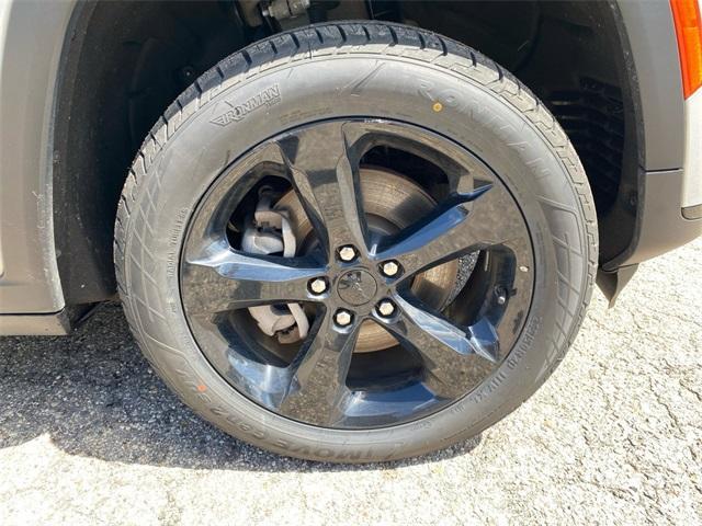 used 2023 Jeep Grand Cherokee L car, priced at $33,373