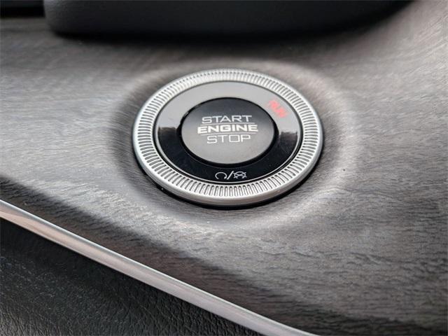 new 2025 Jeep Grand Cherokee car, priced at $39,676