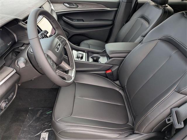 new 2025 Jeep Grand Cherokee car, priced at $39,676