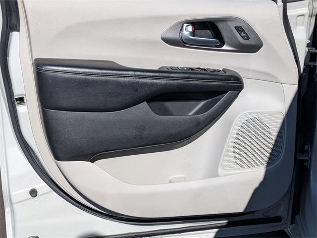 used 2021 Chrysler Pacifica car, priced at $15,870