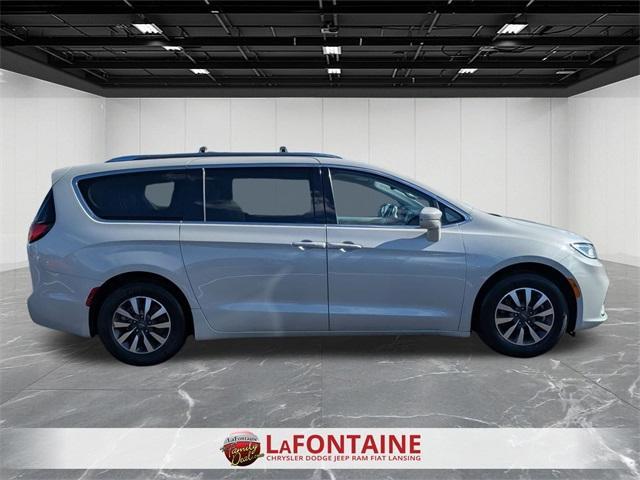 used 2021 Chrysler Pacifica car, priced at $15,870