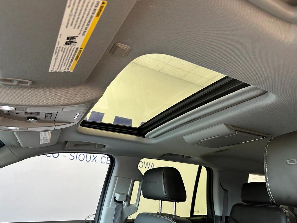 used 2015 GMC Yukon car, priced at $19,450