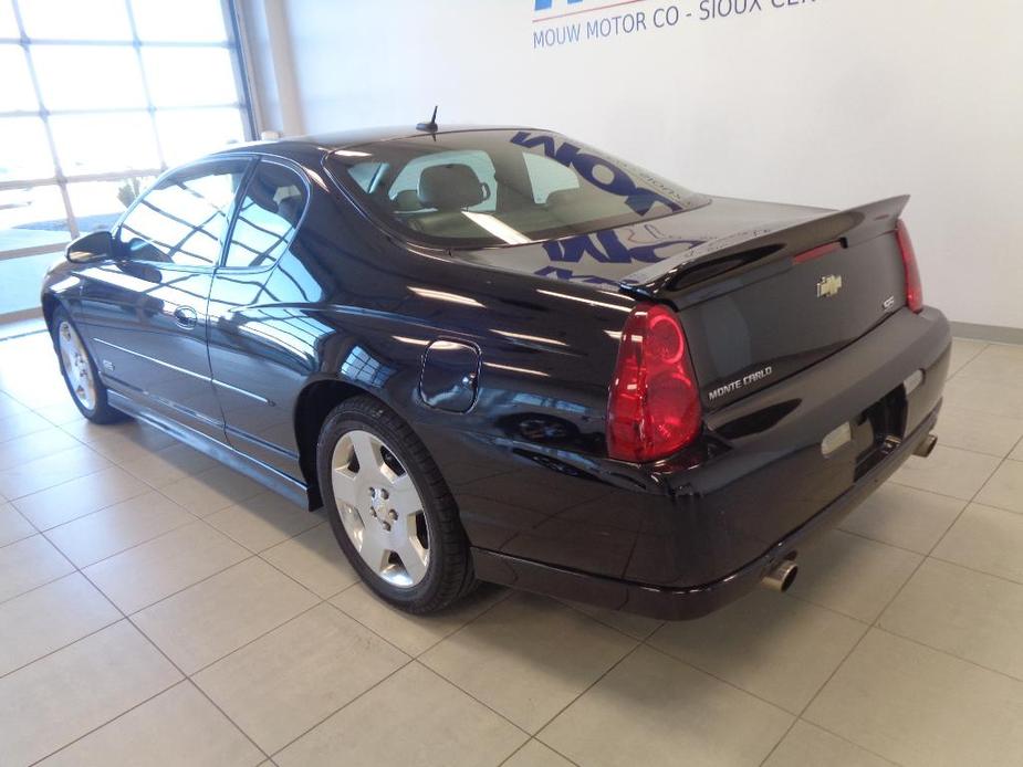 used 2007 Chevrolet Monte Carlo car, priced at $11,950
