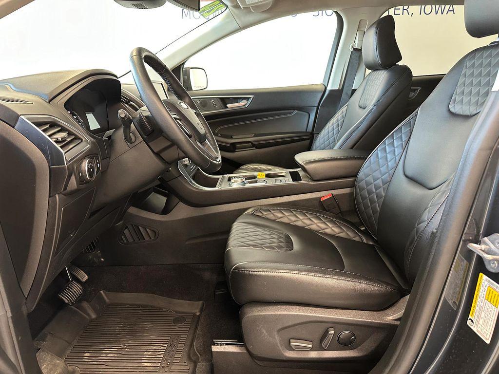 used 2024 Ford Edge car