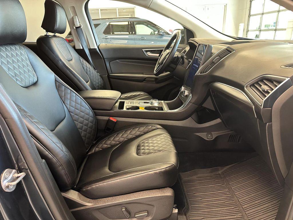 used 2024 Ford Edge car