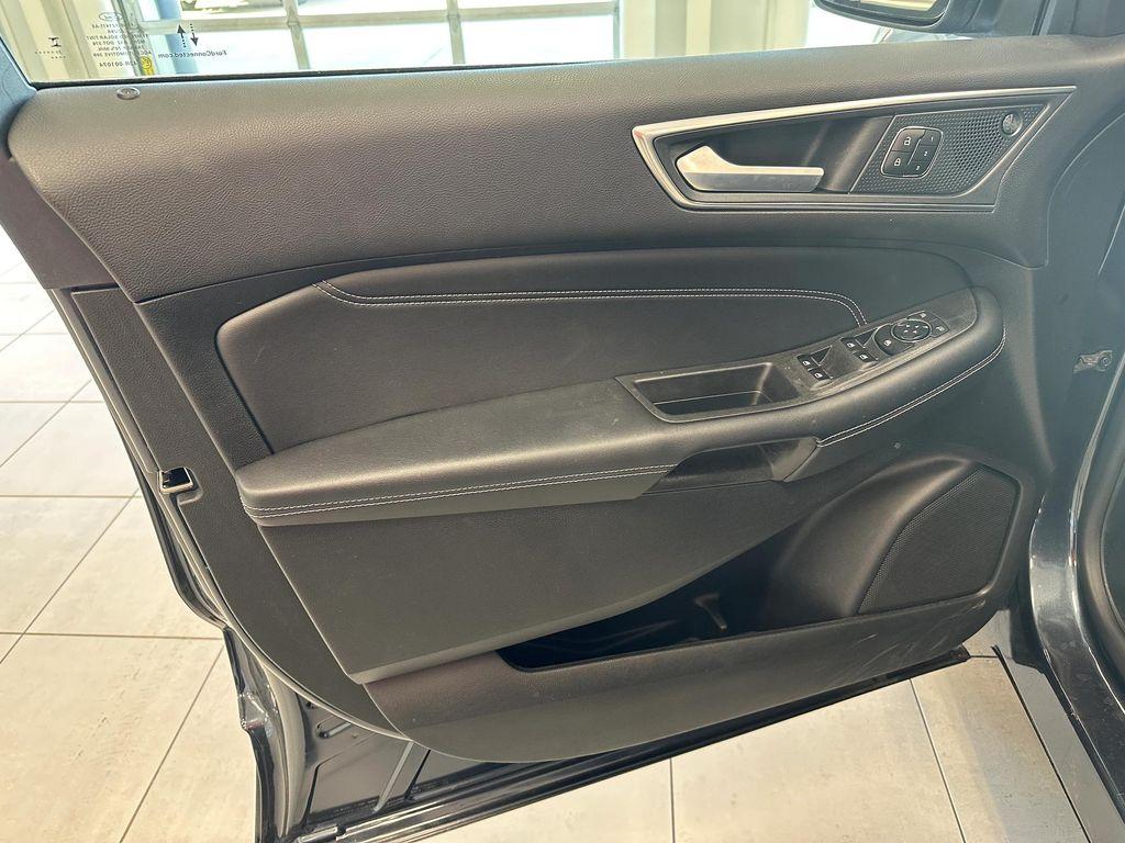 used 2024 Ford Edge car